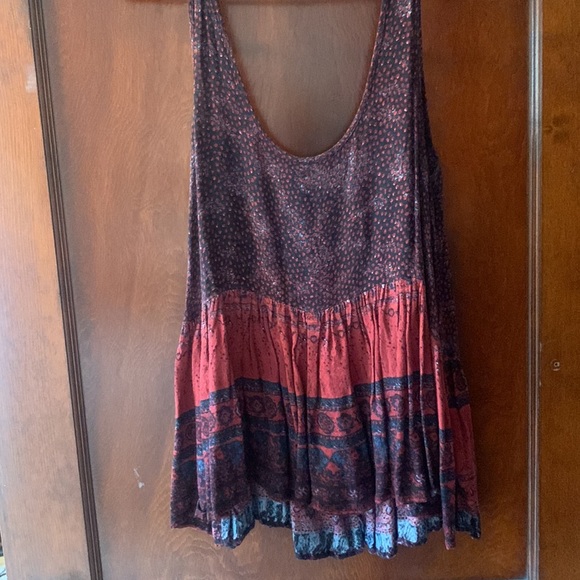 Urban Outfitters Tank Top Low Back Size Medium - Picture 2 of 4